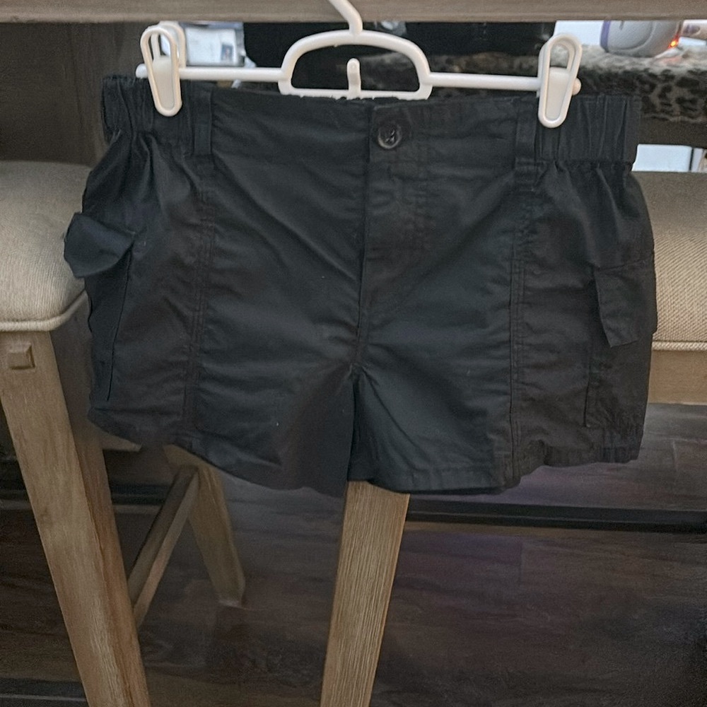 NWOT Forever 21 black cargo shorts size XS